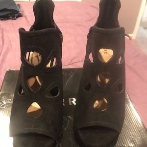 Torrid black heels NIB